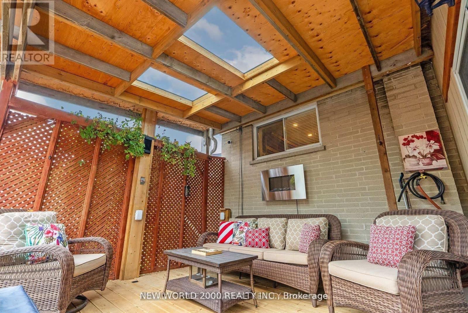920 Greenwood Crescent Property Photo 24