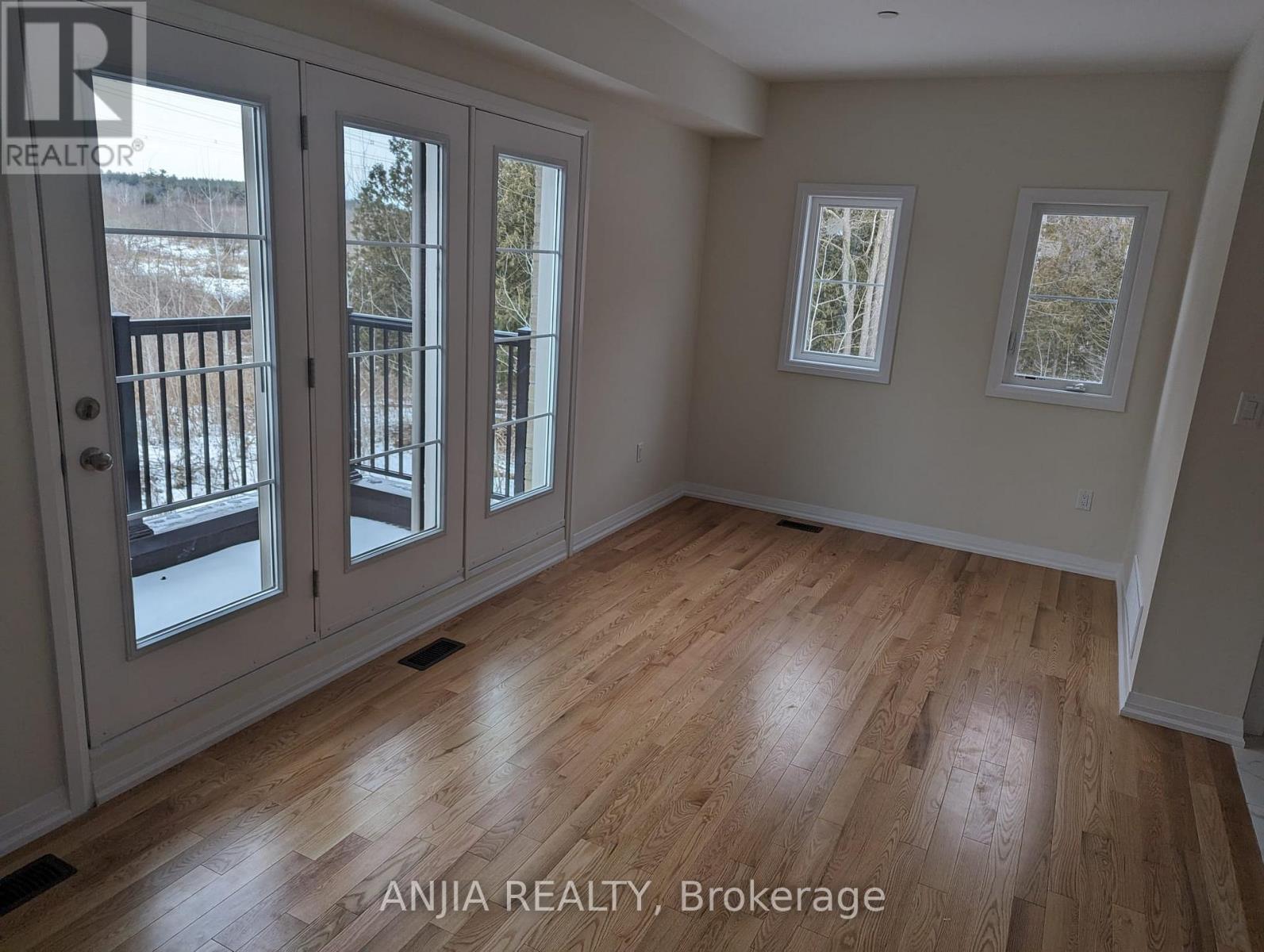 16 Coote Court Property Photo 8