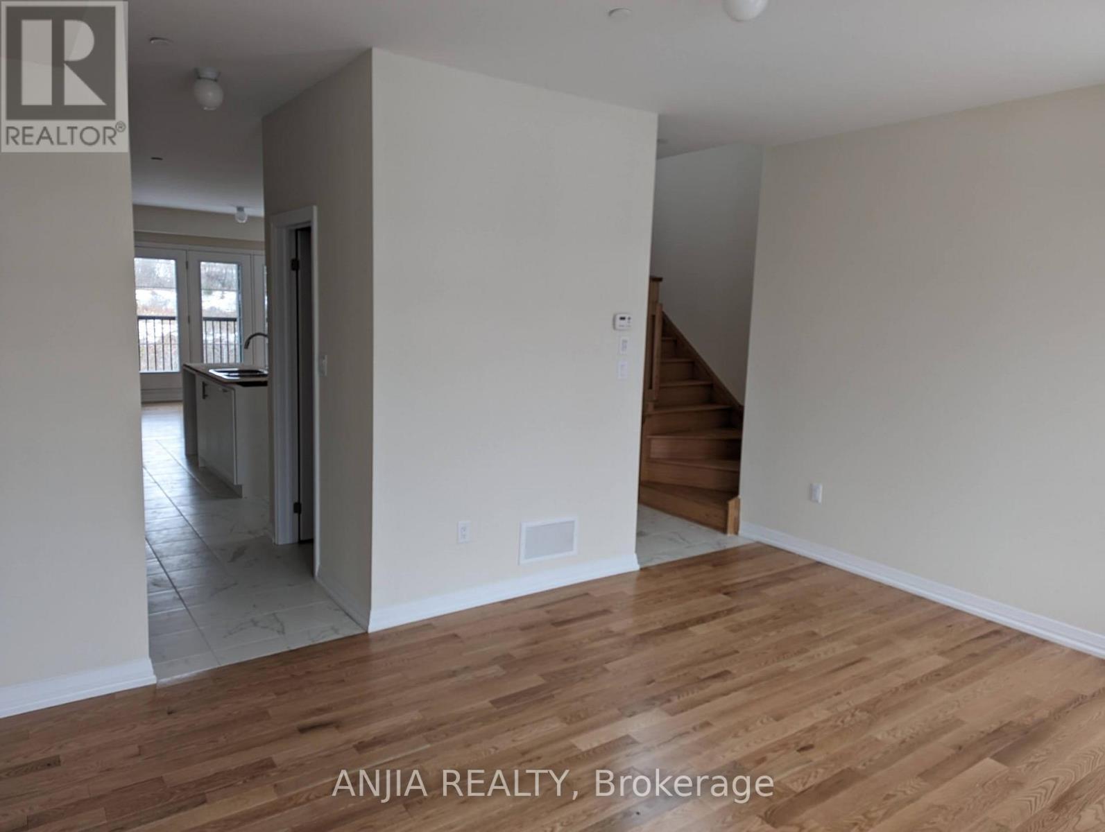 16 Coote Court Property Photo 9