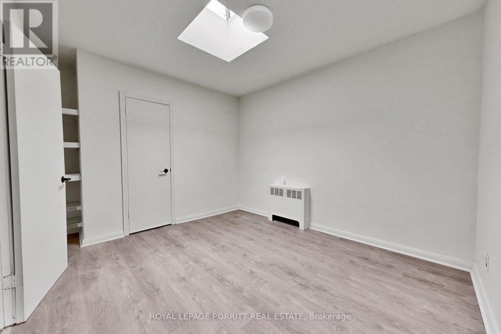 2633 Eglinton Avenue E Property Photo 19