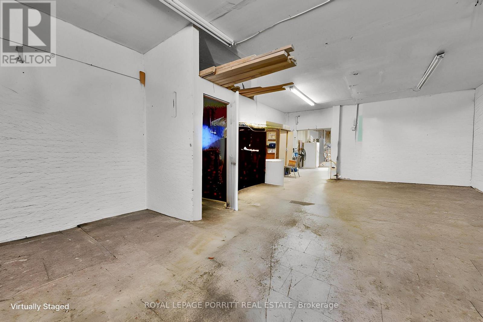 2633 Eglinton Avenue E Property Photo 30