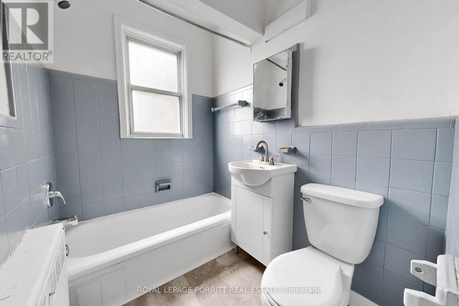 2633 Eglinton Avenue E Property Photo 36