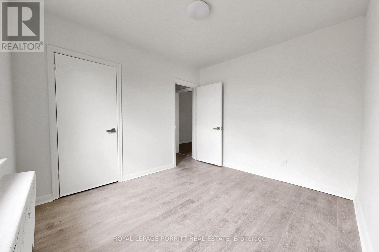 2633 Eglinton Avenue E Property Photo 39