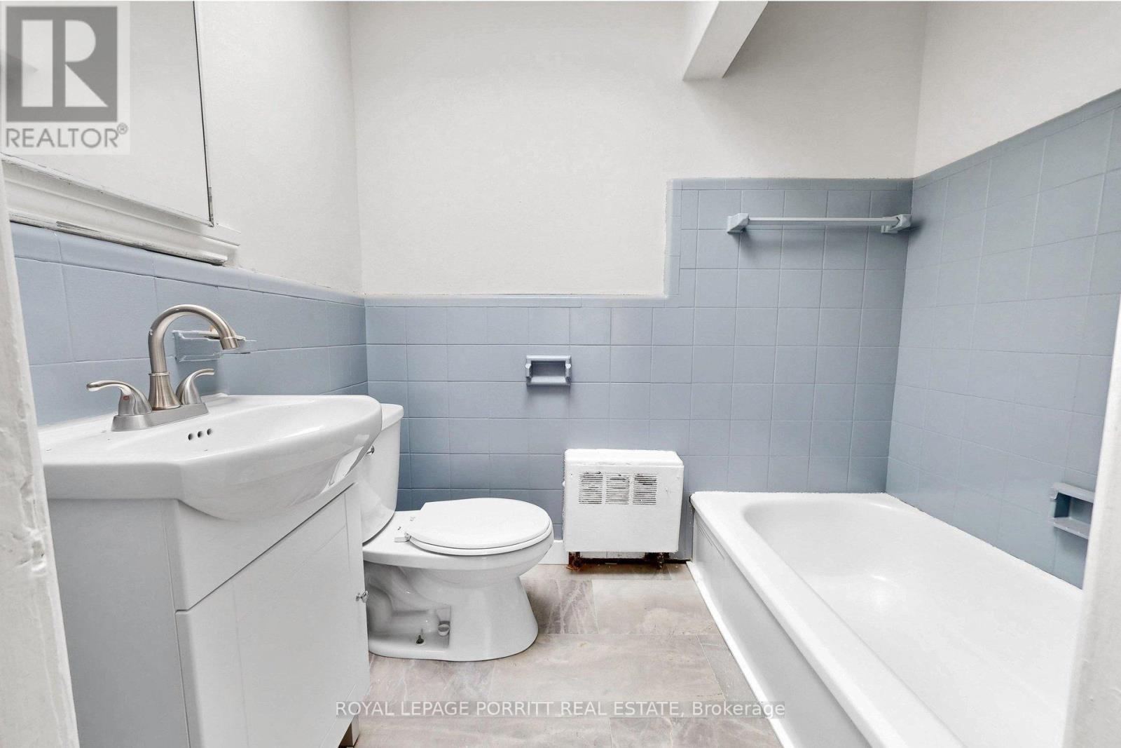 2633 Eglinton Avenue E Property Photo 41