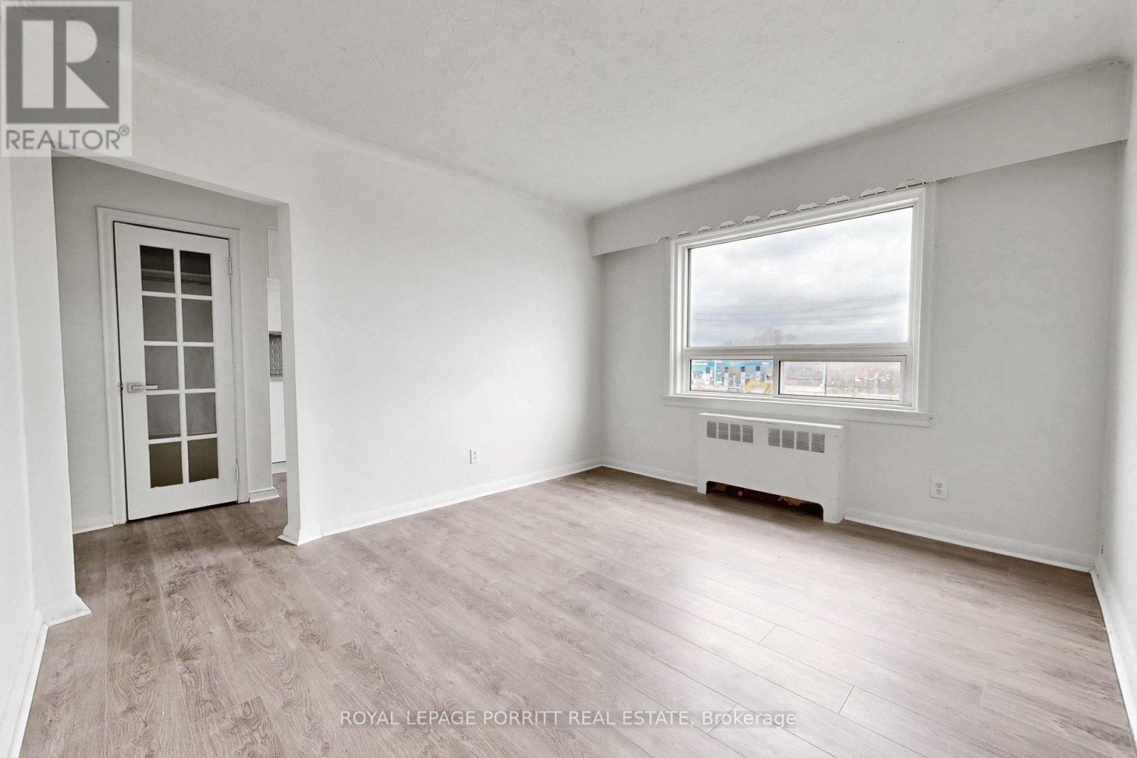 2633 Eglinton Avenue E Property Photo 46