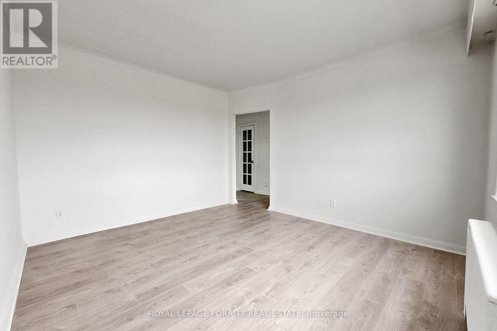 2633 Eglinton Avenue E Property Photo 47