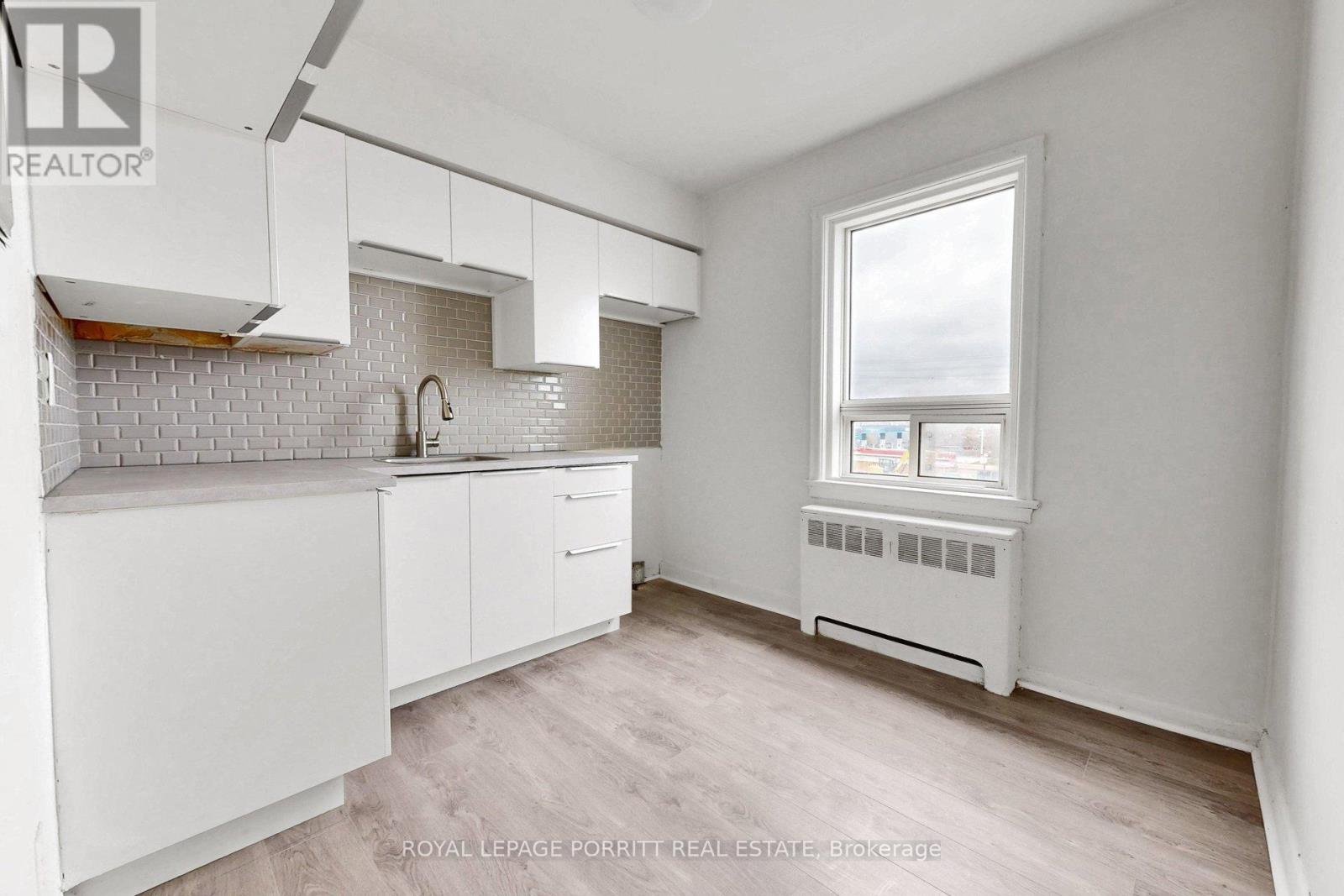 2633 Eglinton Avenue E Property Photo 48