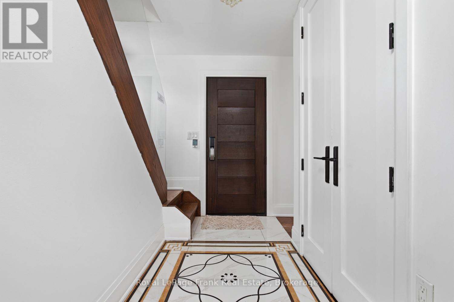 3531 Simcoe Street N Property Photo 5