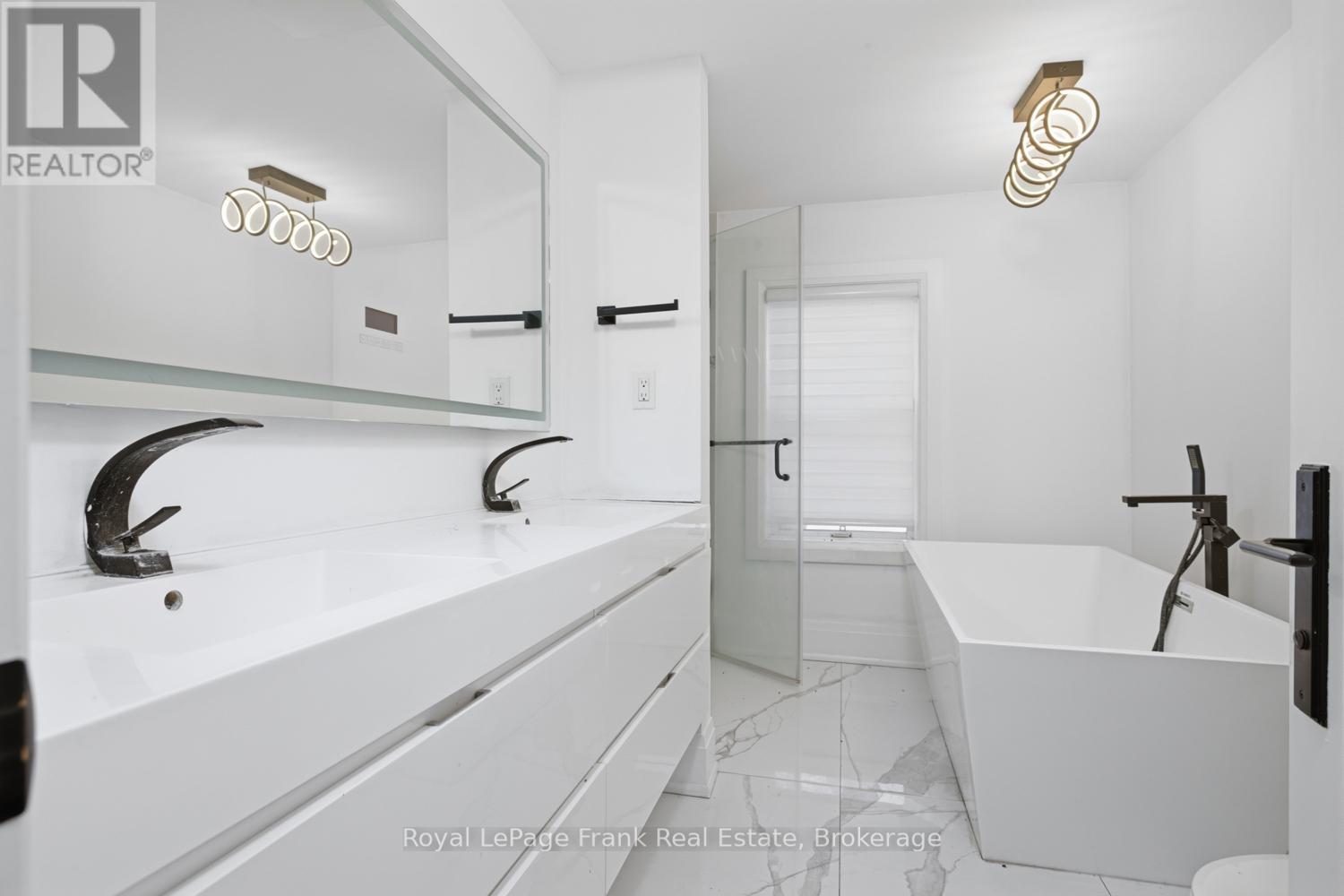 3531 Simcoe Street N Property Photo 18