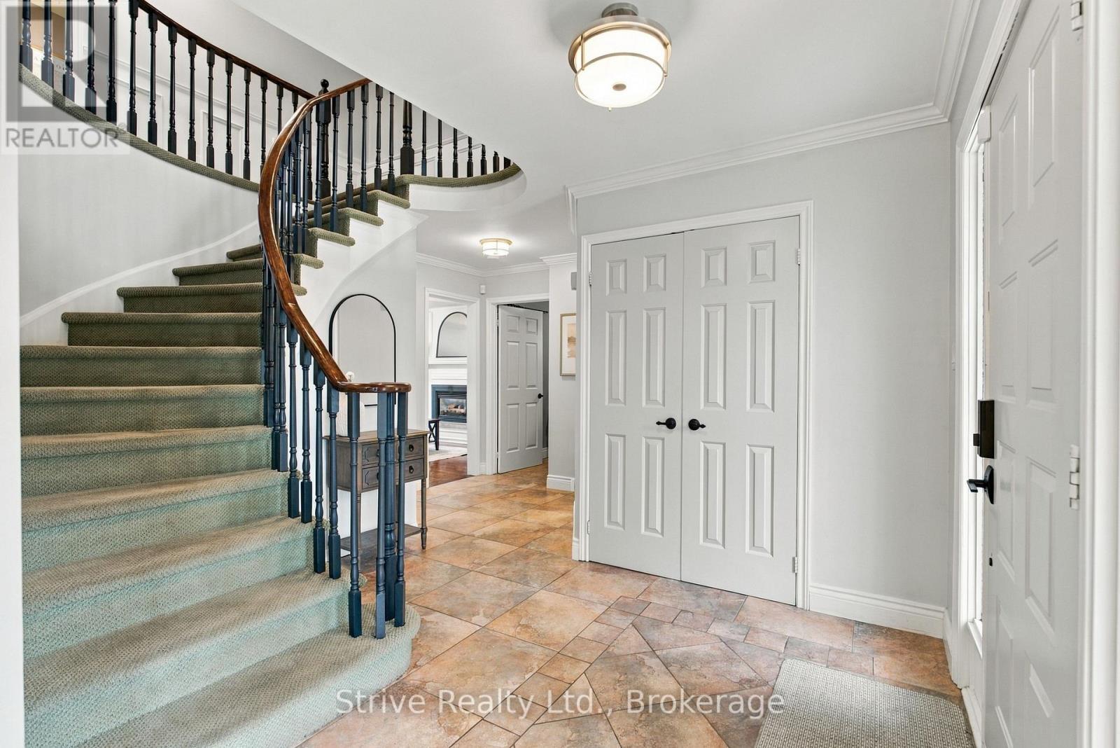 40 Mclellan Drive Property Photo 3
