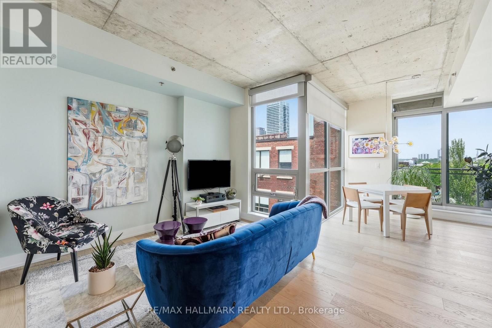 602 - 630 QUEEN STREET E Property Photo 1