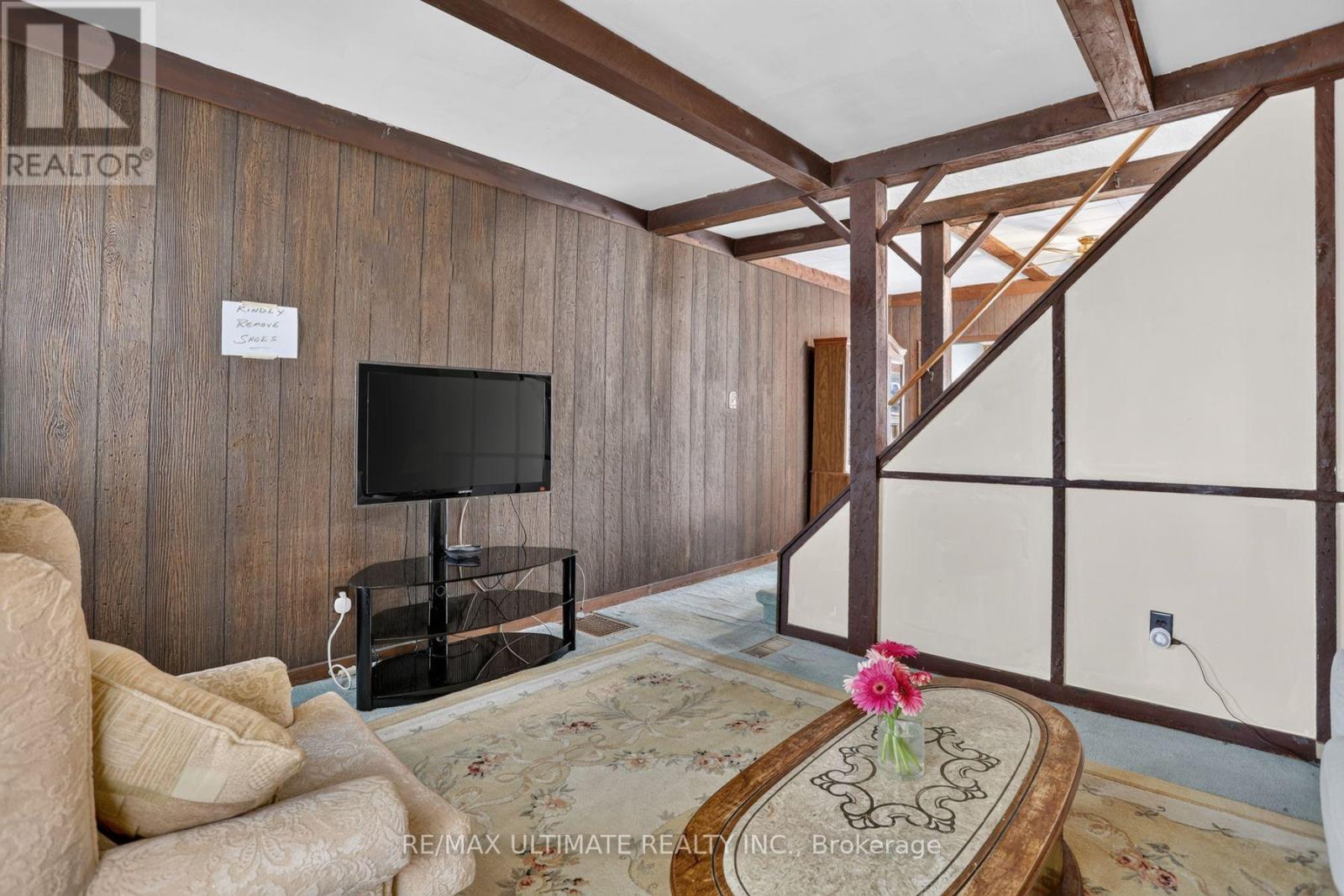 12 Eldon Avenue Property Photo 8