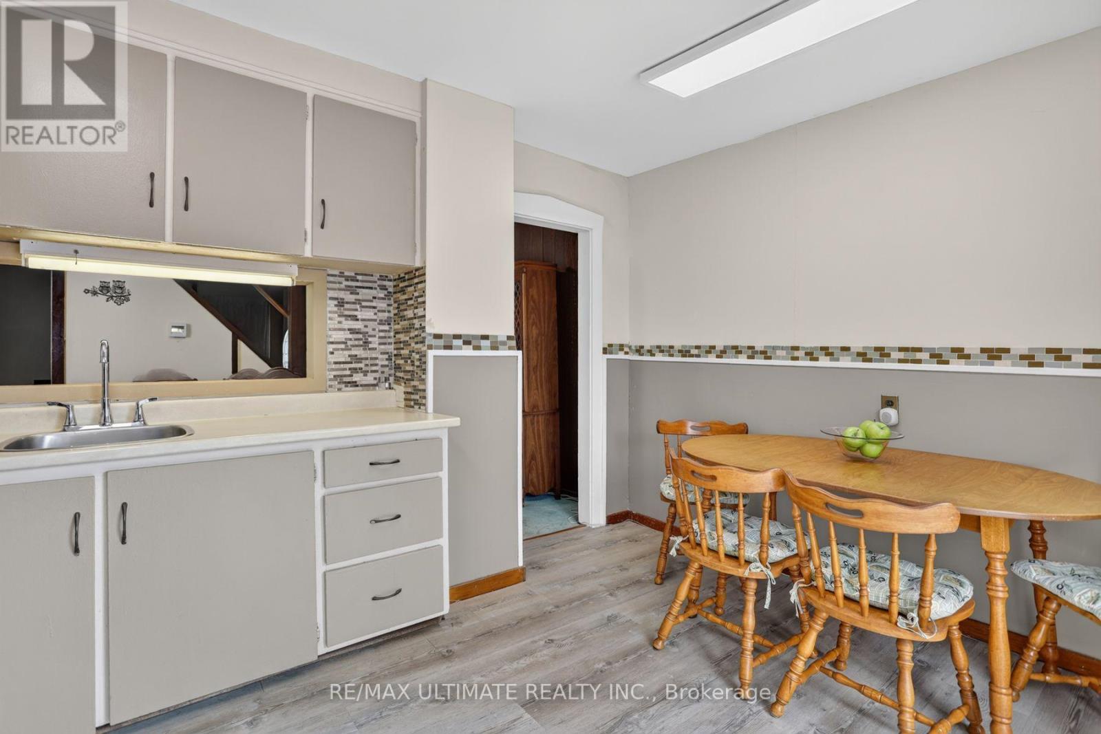 12 Eldon Avenue Property Photo 17