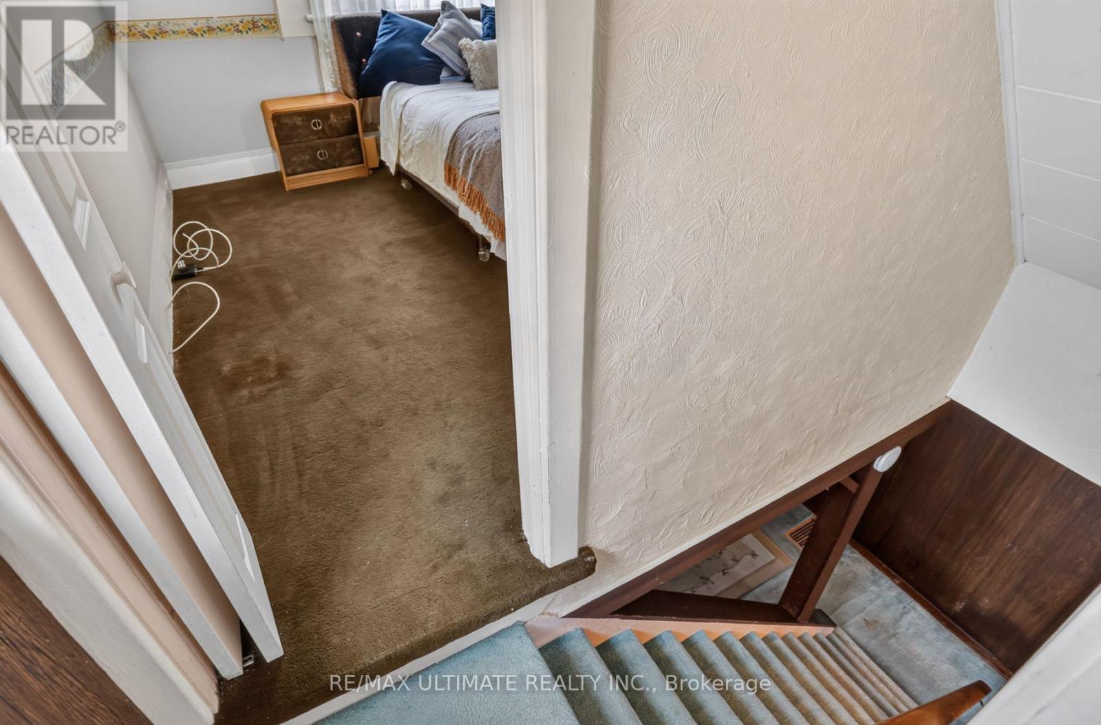 12 Eldon Avenue Property Photo 26