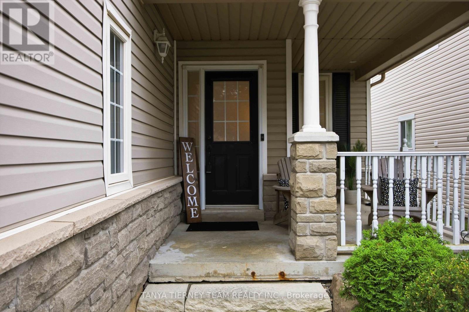 17 Cody Avenue Property Photo 4