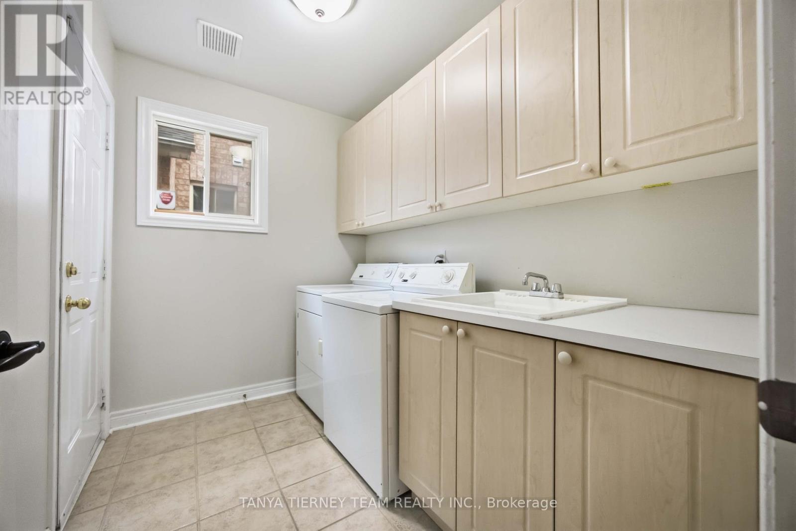 17 Cody Avenue Property Photo 23