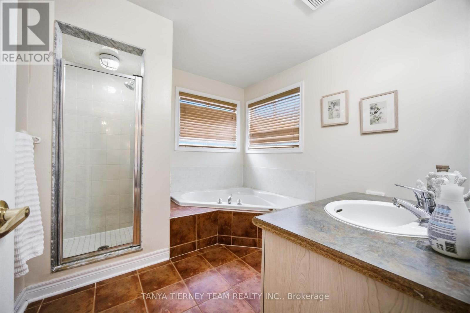 17 Cody Avenue Property Photo 27