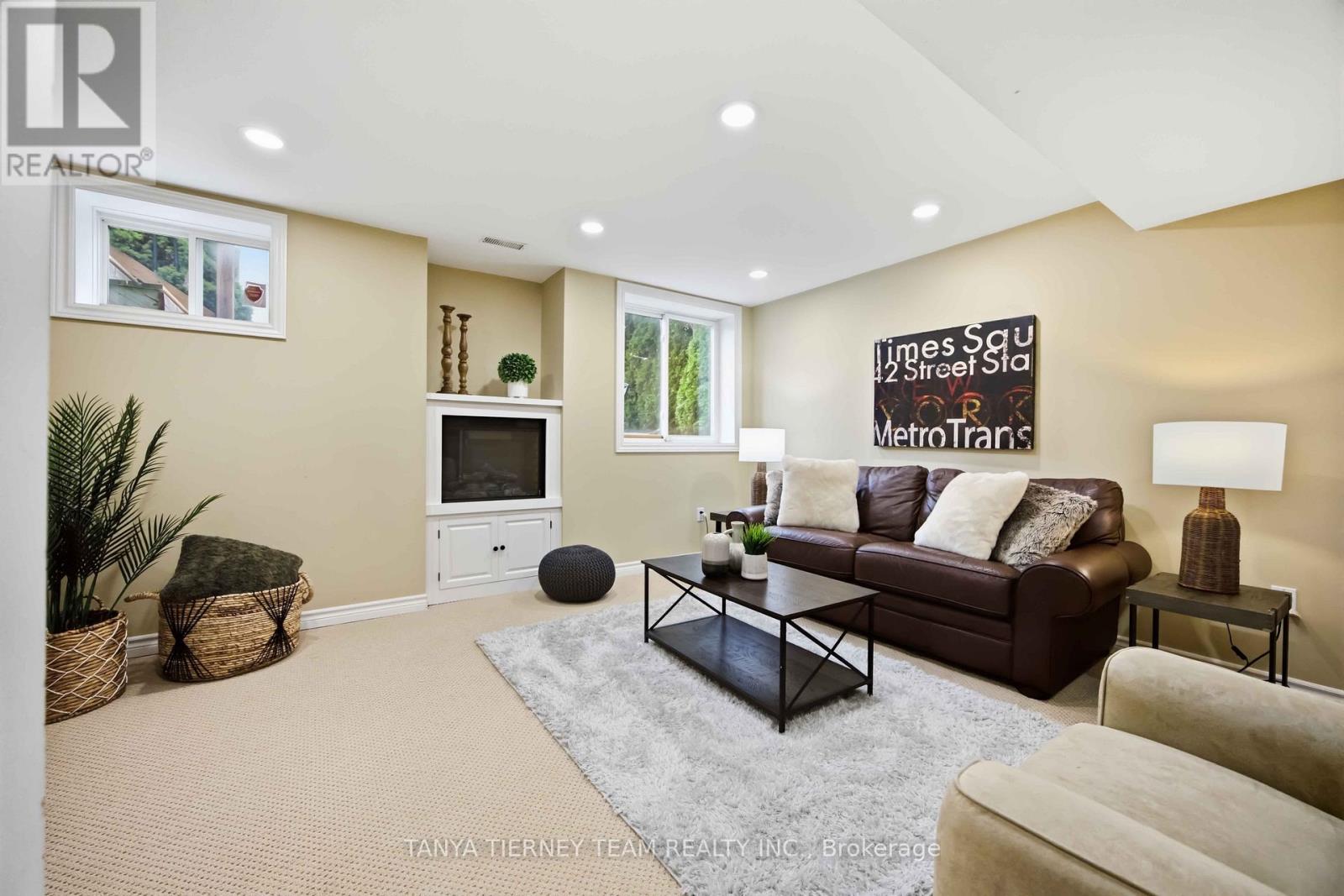 17 Cody Avenue Property Photo 35