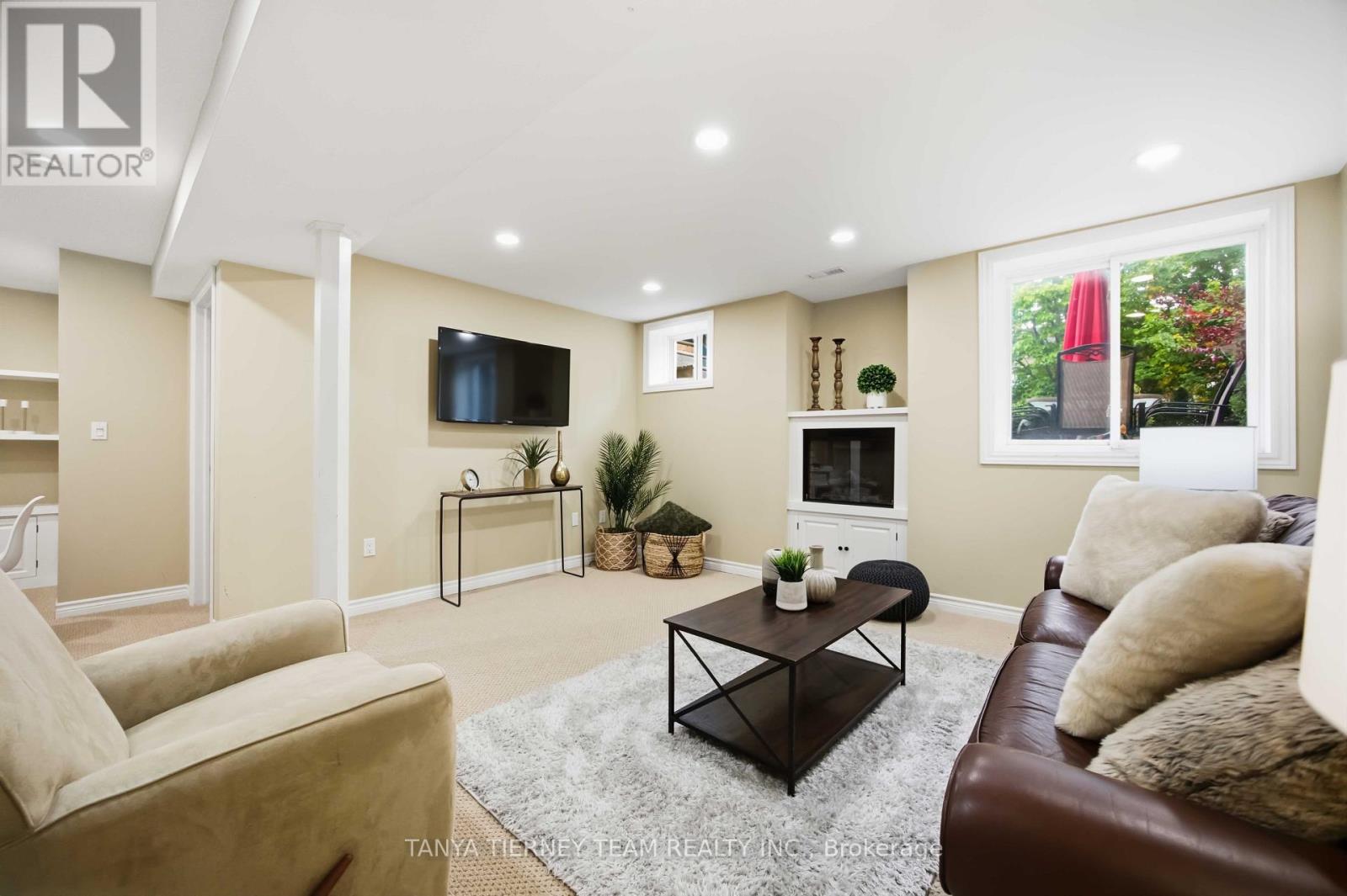 17 Cody Avenue Property Photo 36