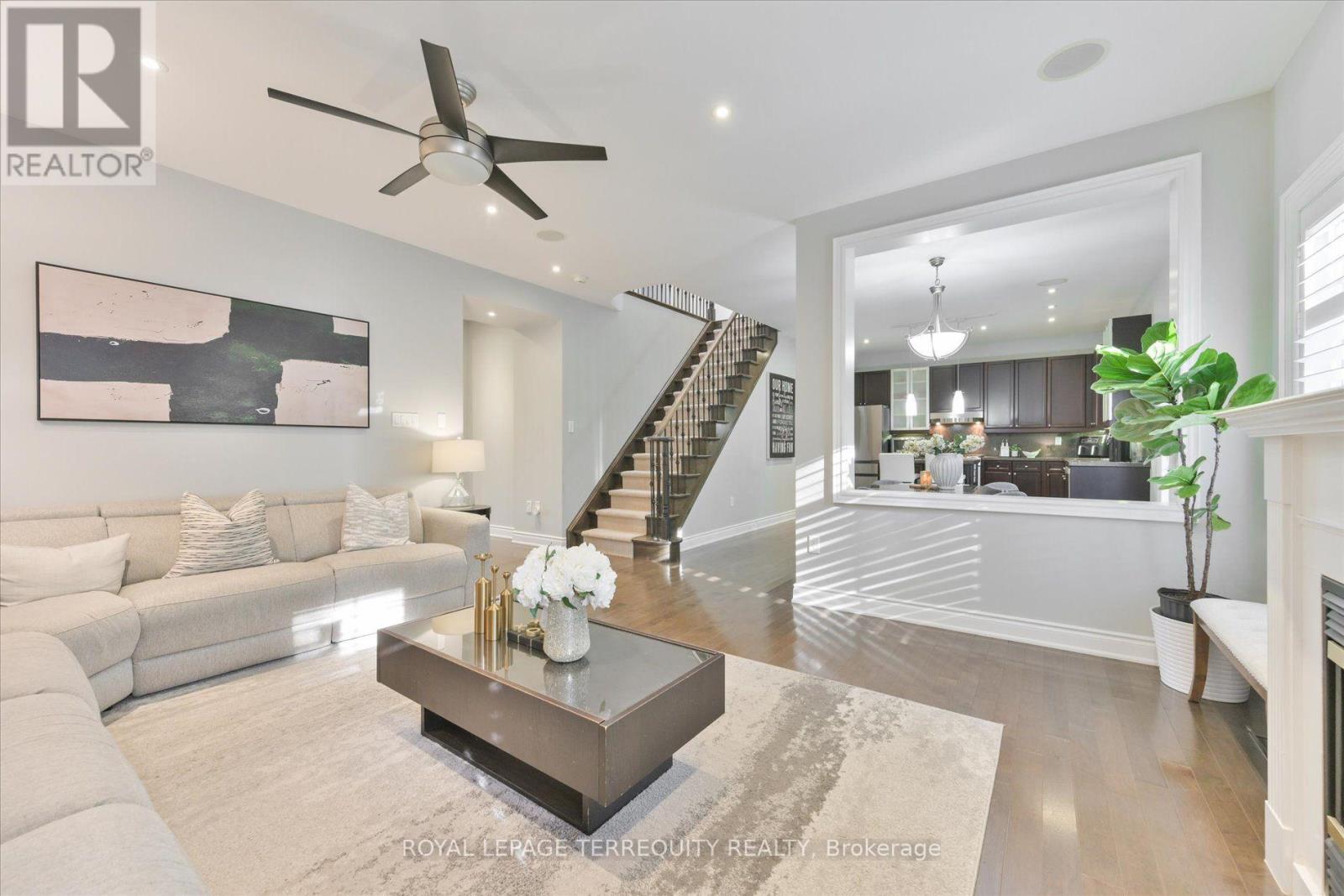 Room 1 - 55 Rushbrooke Way Property Photo 14