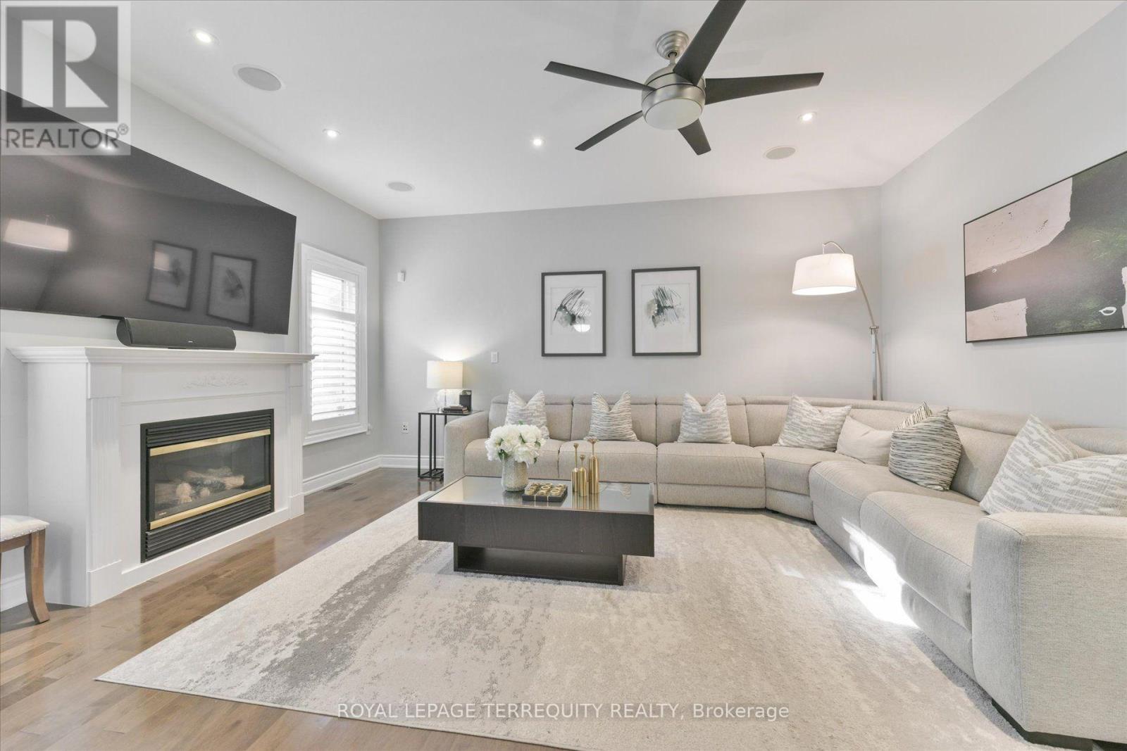 Room 1 - 55 Rushbrooke Way Property Photo 15