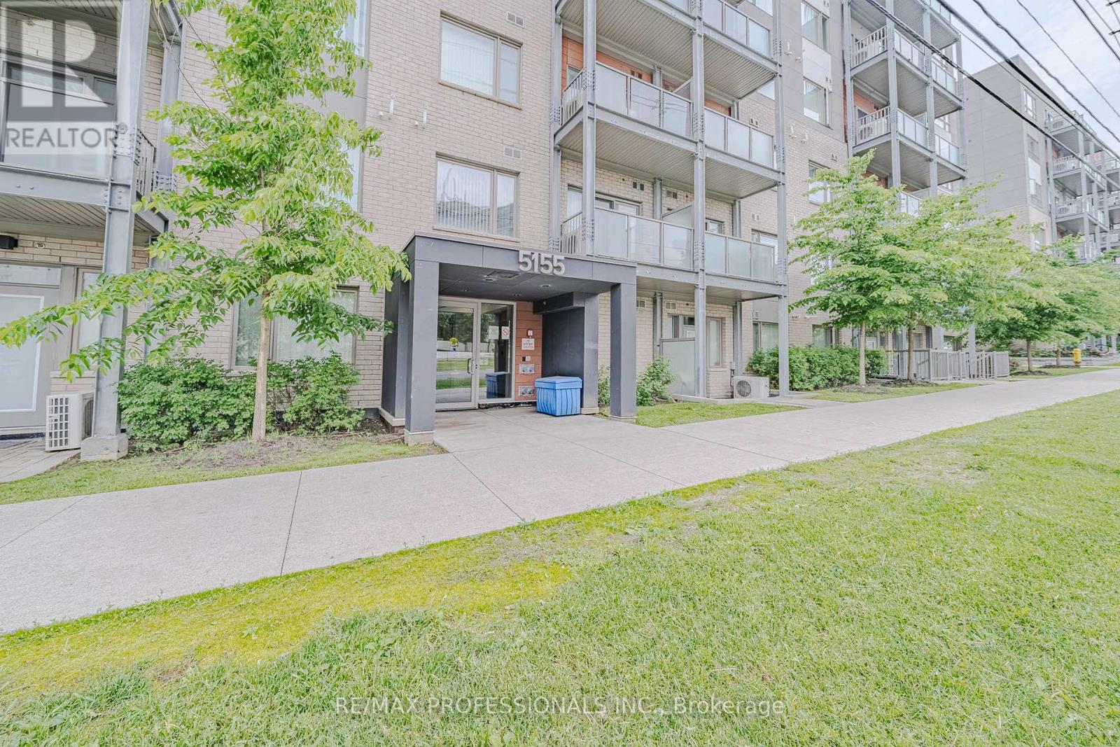 401 - 5155 Sheppard East Avenue Property Photo 2