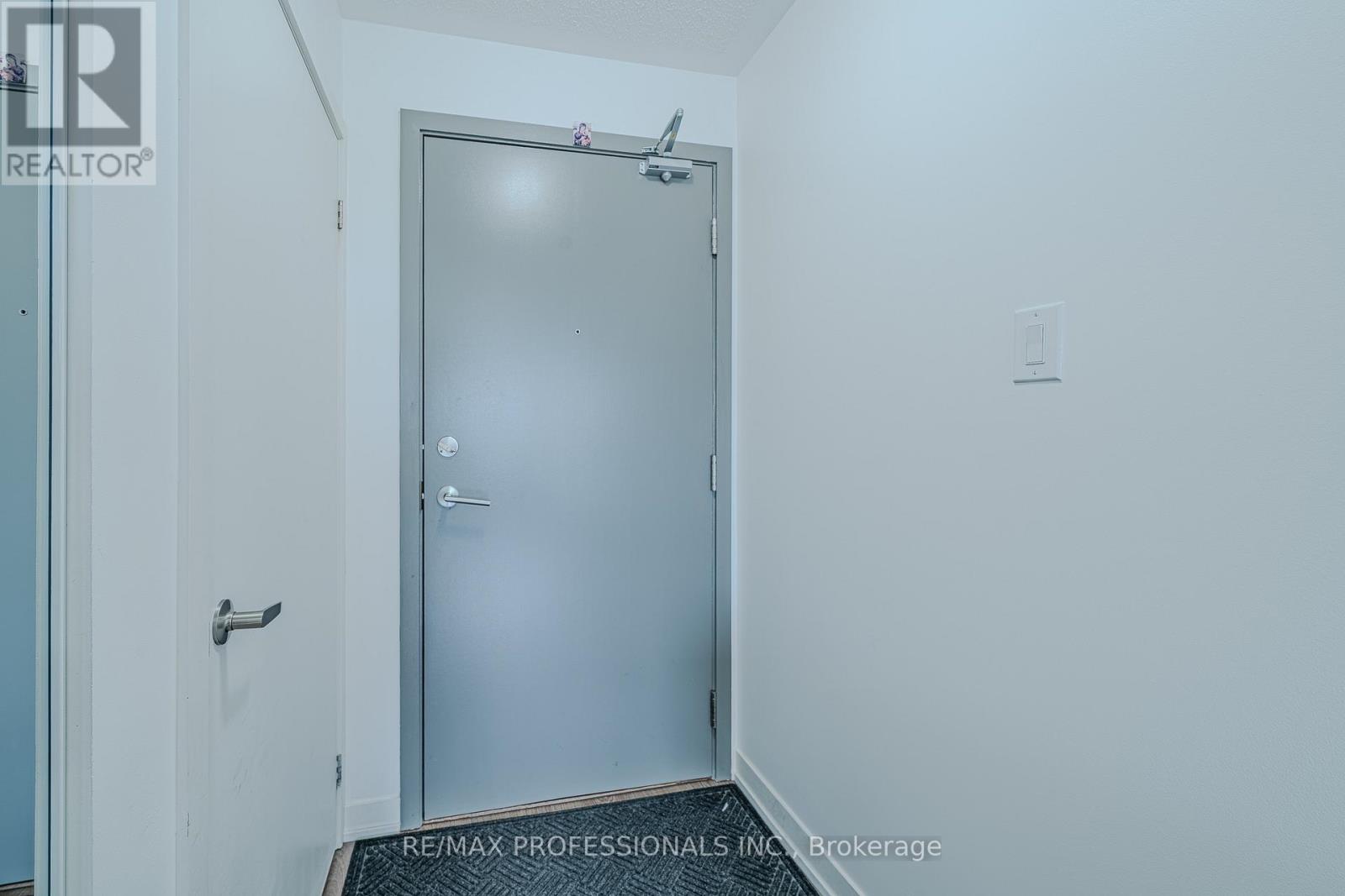 401 - 5155 Sheppard East Avenue Property Photo 4