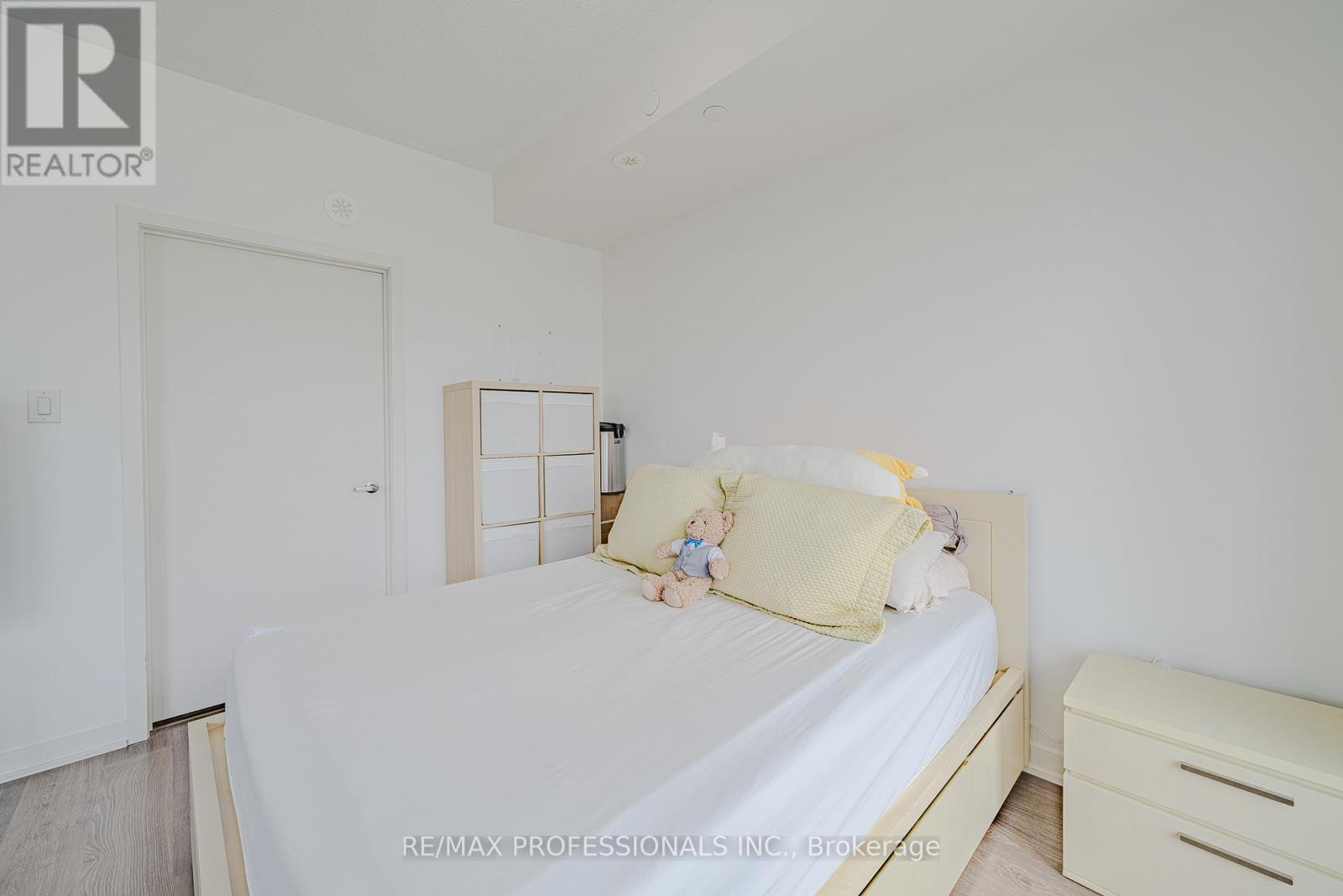 401 - 5155 Sheppard East Avenue Property Photo 15