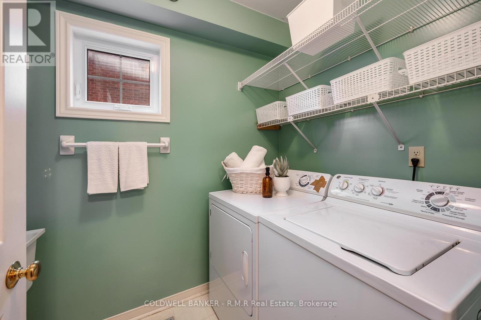 1090 Thimbleberry Circle Property Photo 15