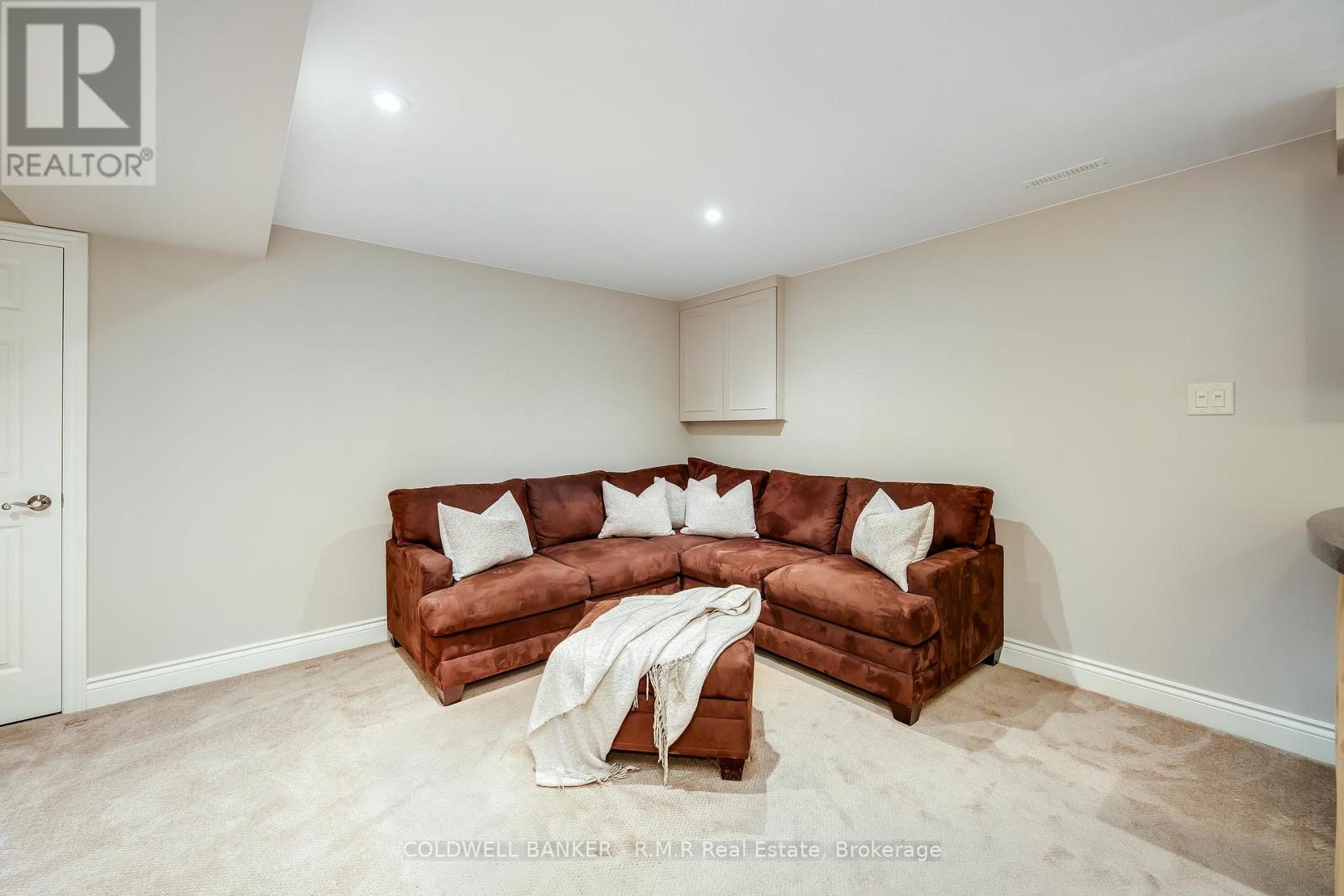 1090 Thimbleberry Circle Property Photo 33