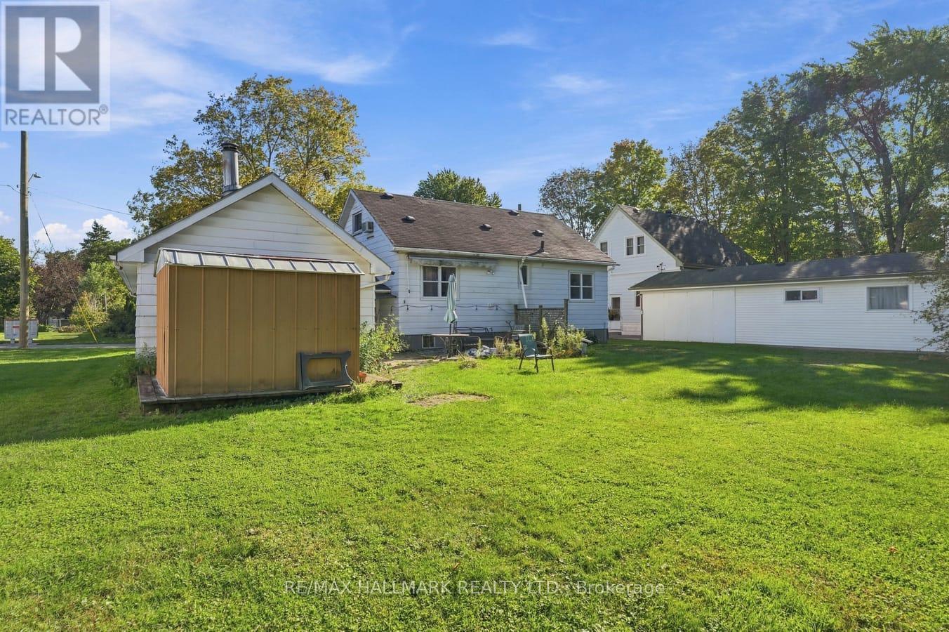 6 Albert Street Property Photo 43