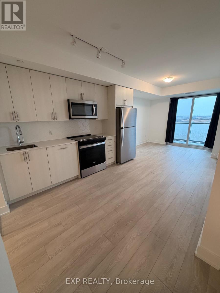 2704 - 2545 Simcoe Street N Property Photo 1