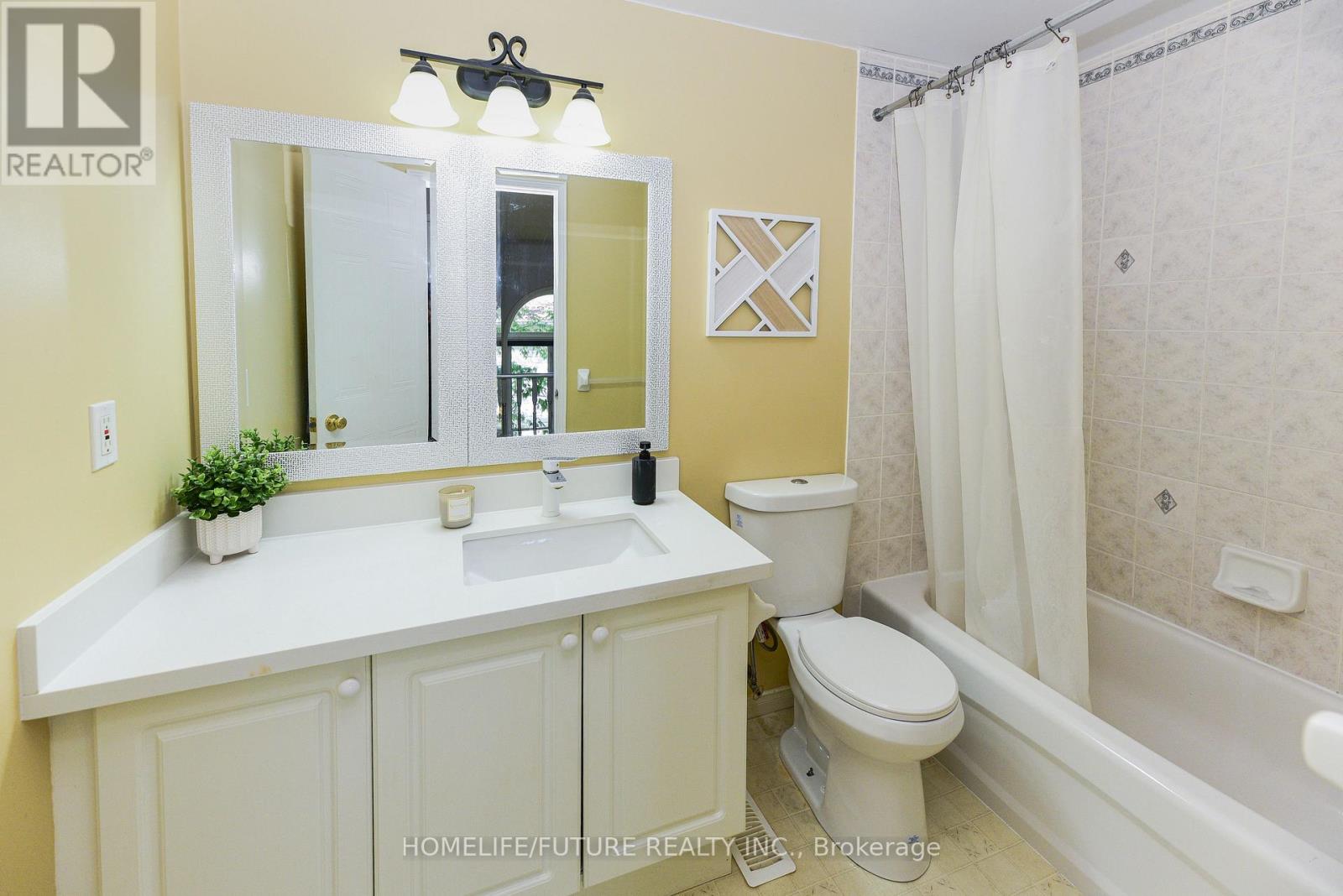 1404 Trowbridge Drive Property Photo 14