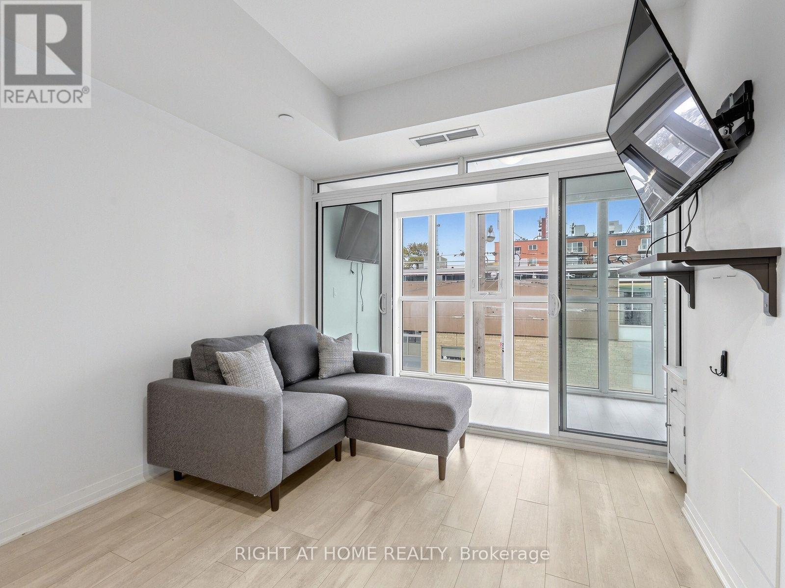 211 - 1630 Queen Street E Property Photo 3