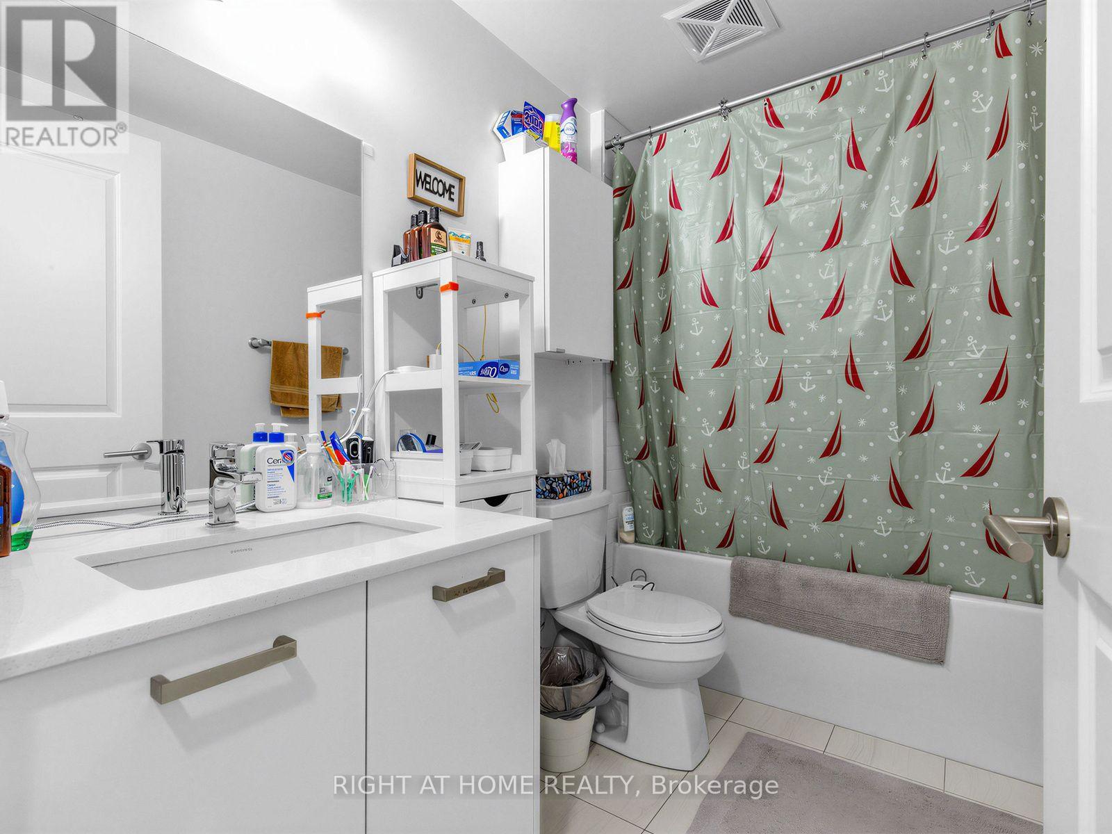 211 - 1630 Queen Street E Property Photo 6