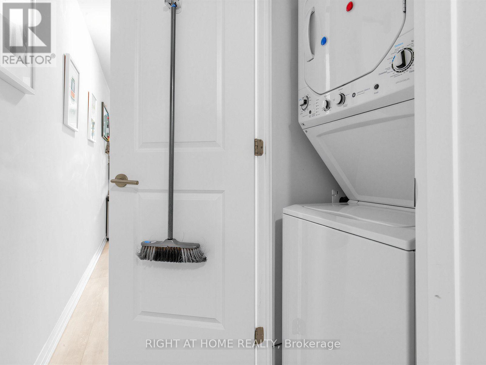 211 - 1630 Queen Street E Property Photo 9