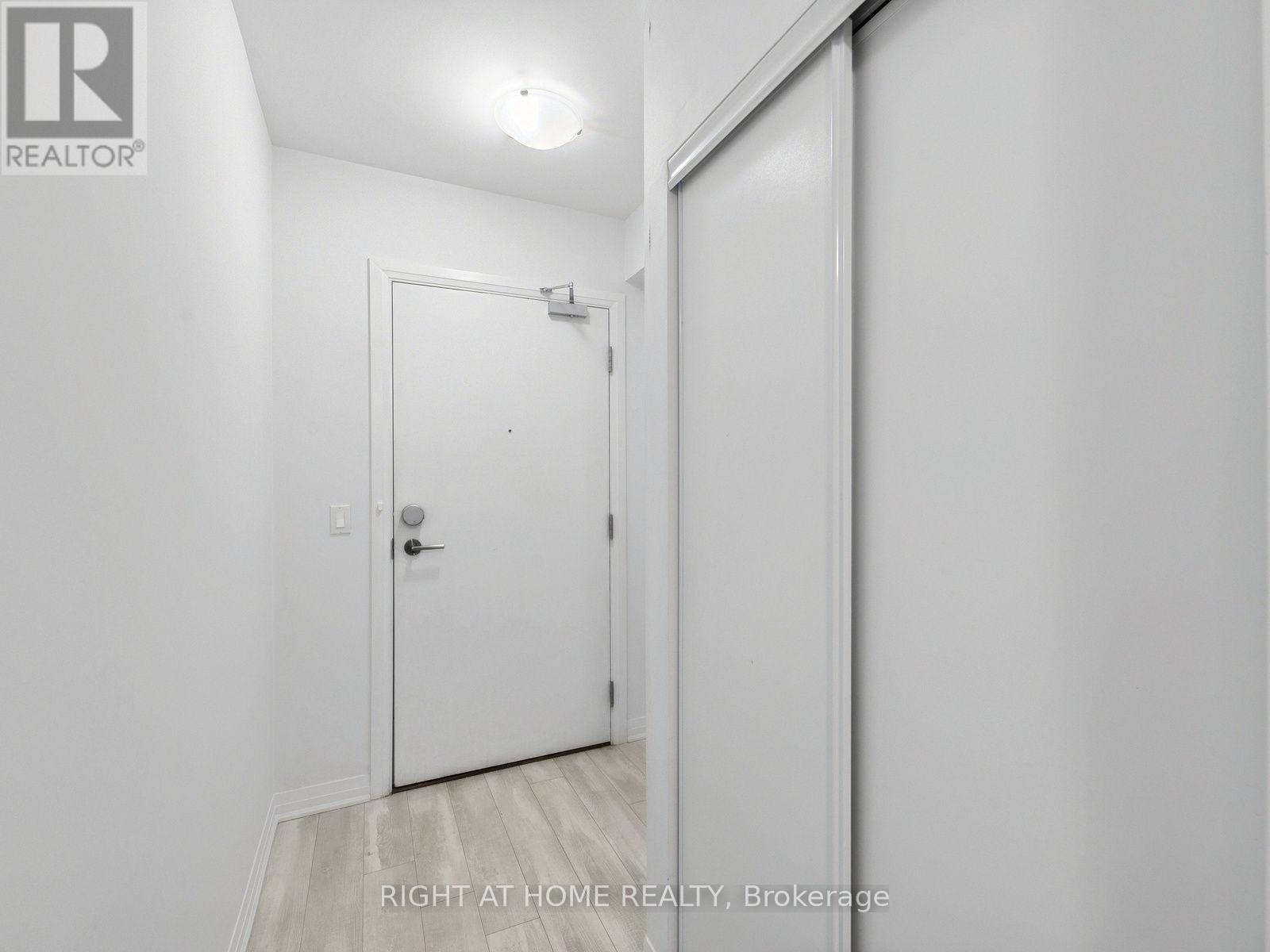 211 - 1630 Queen Street E Property Photo 15