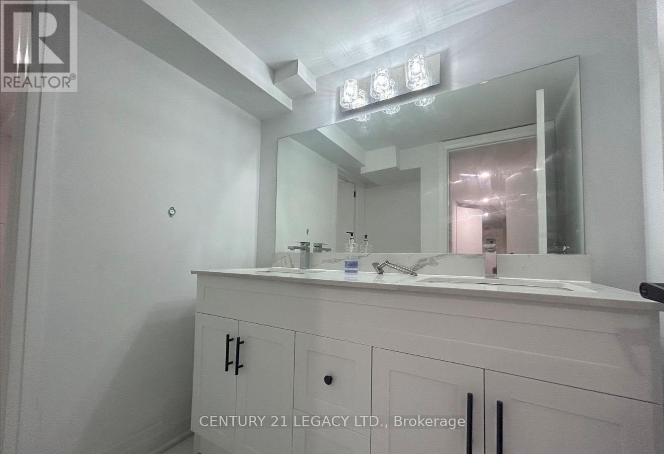 68 Singleton Road Property Photo 12