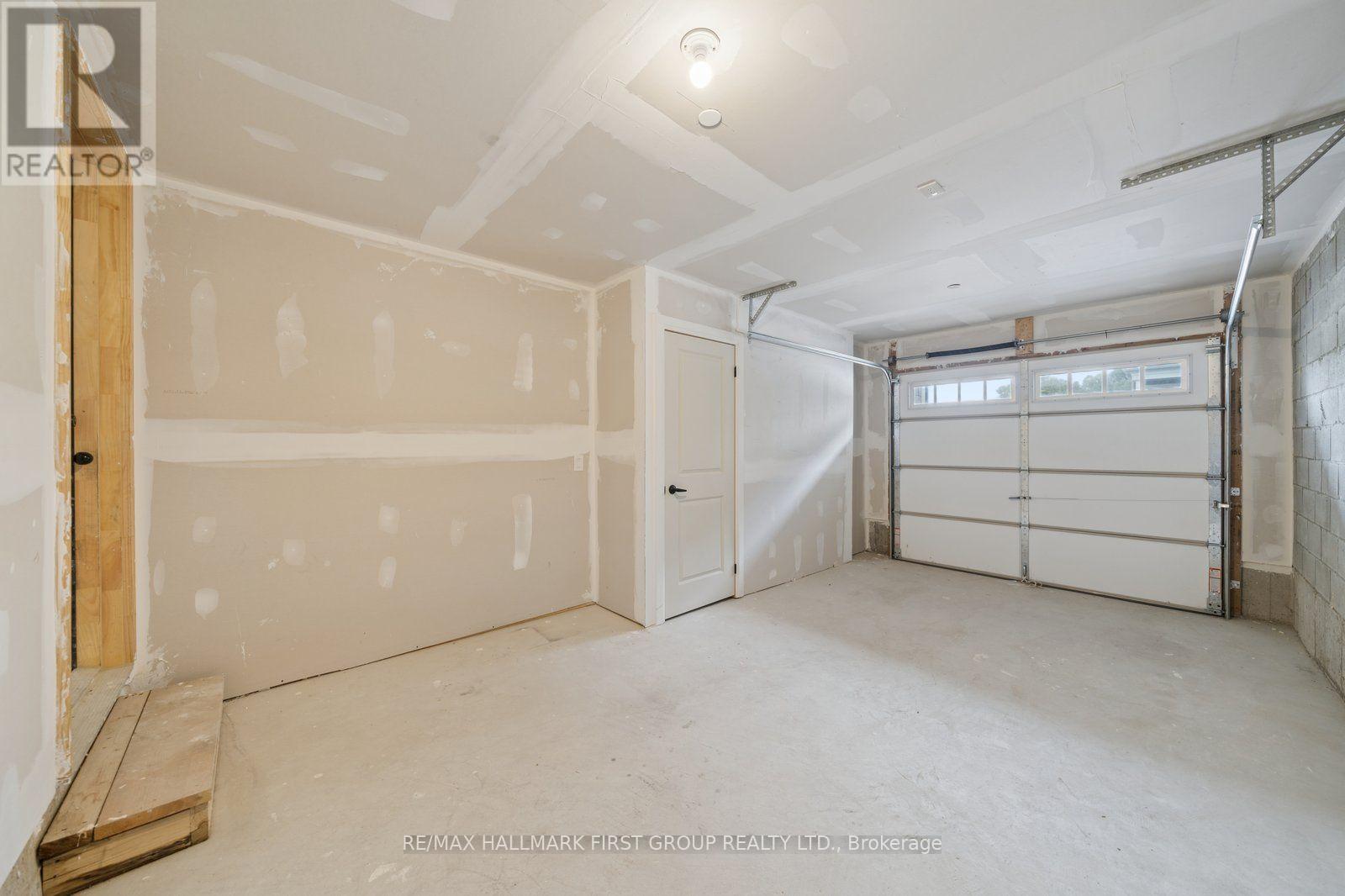 11 Marret Lane Property Photo 15