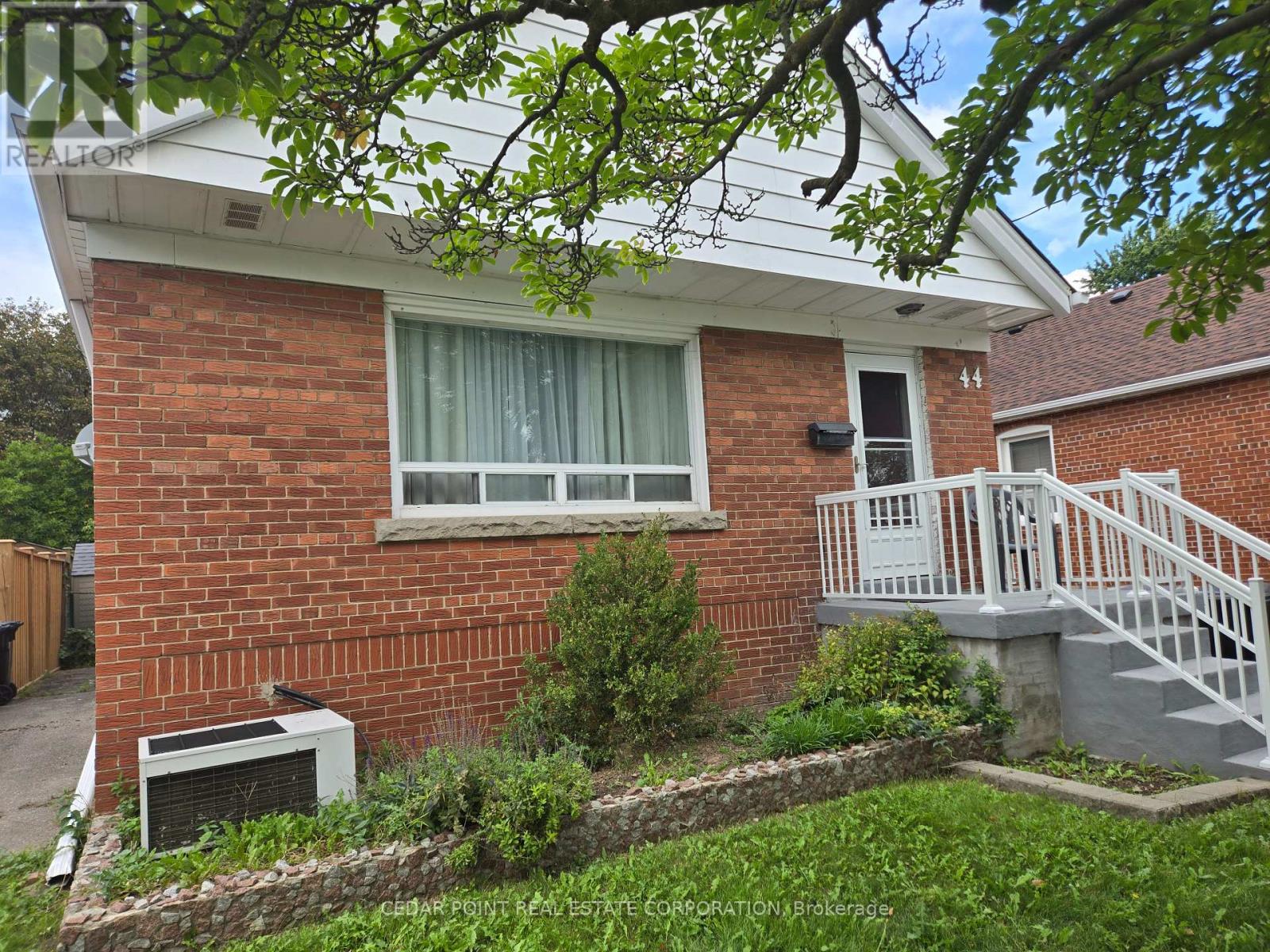 44 Janet Boulevard Property Photo 1