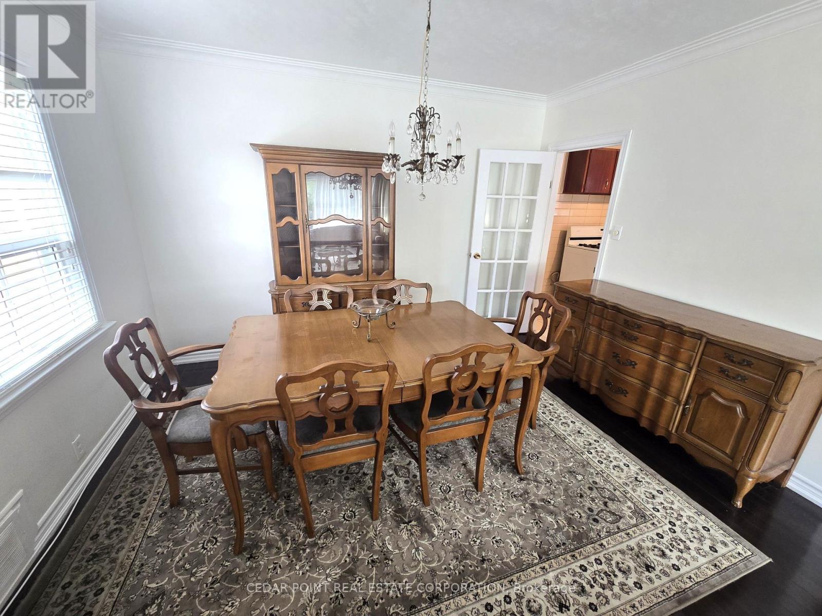 44 Janet Boulevard Property Photo 4