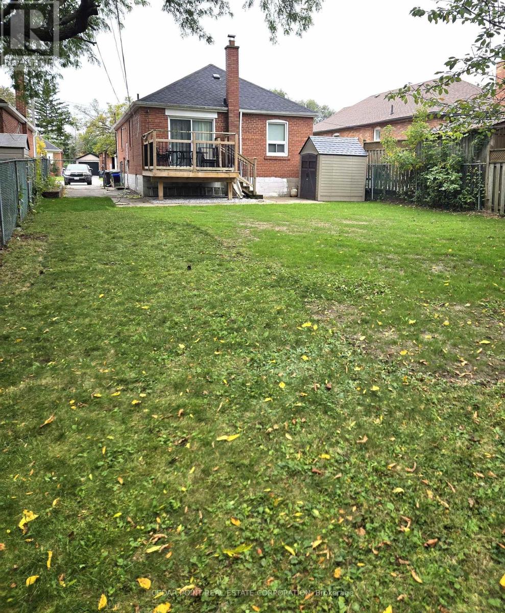 44 Janet Boulevard Property Photo 27