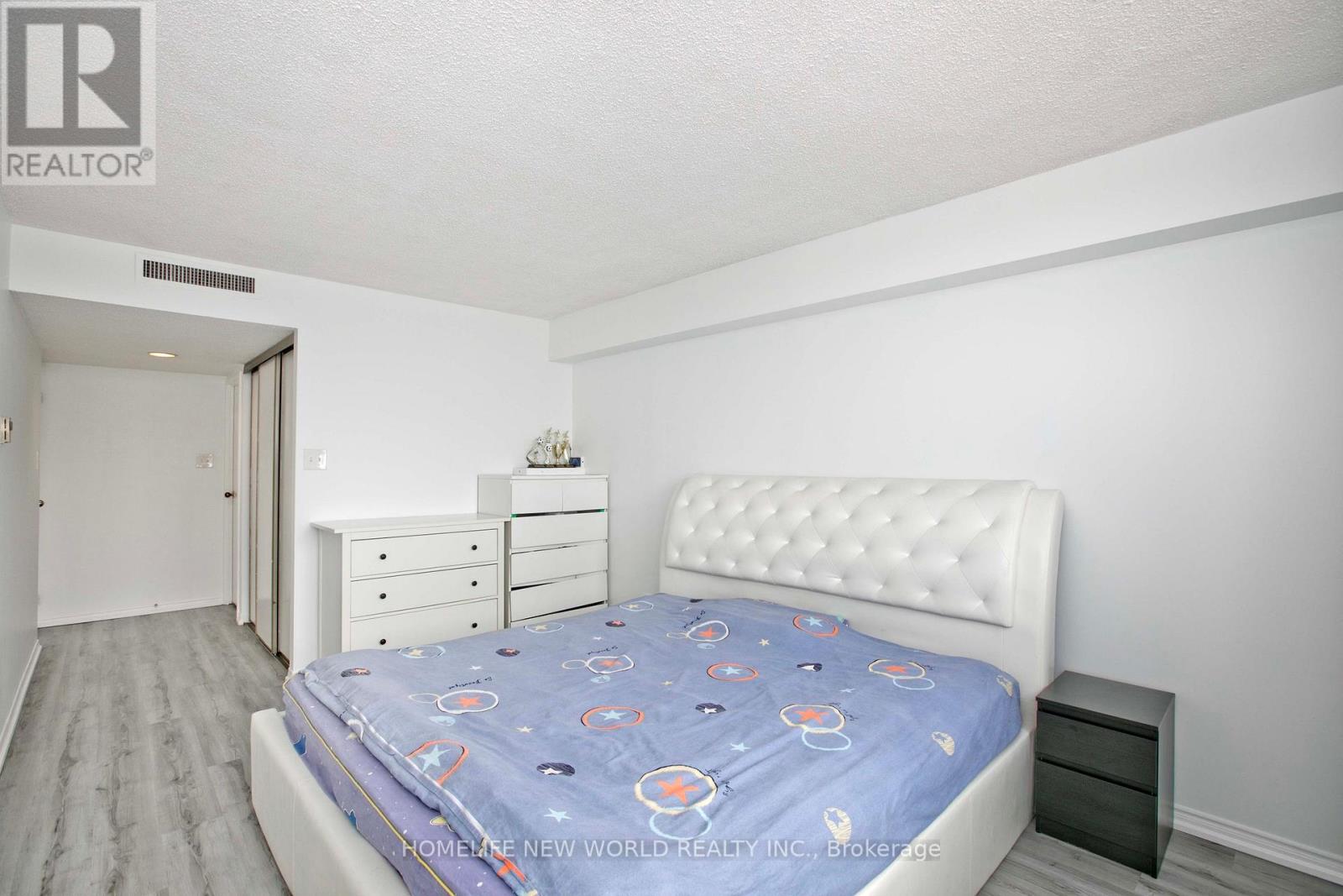 1204 - 160 Alton Towers Circle Property Photo 15