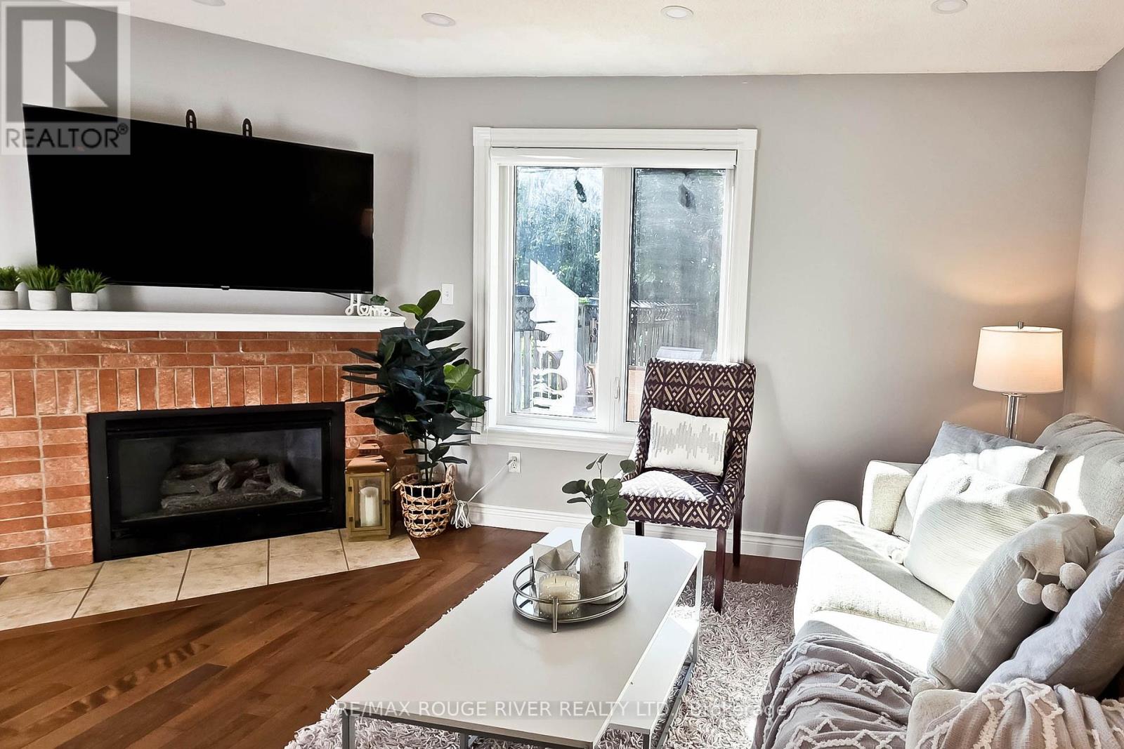 6 Knotty Pine Drive Property Photo 9