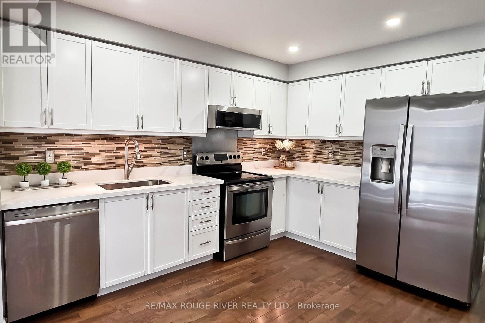 6 Knotty Pine Drive Property Photo 10