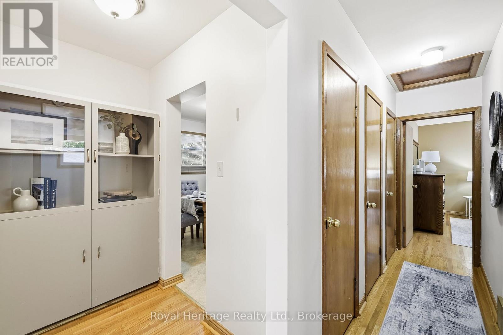 12 Simcoe Street Property Photo 15