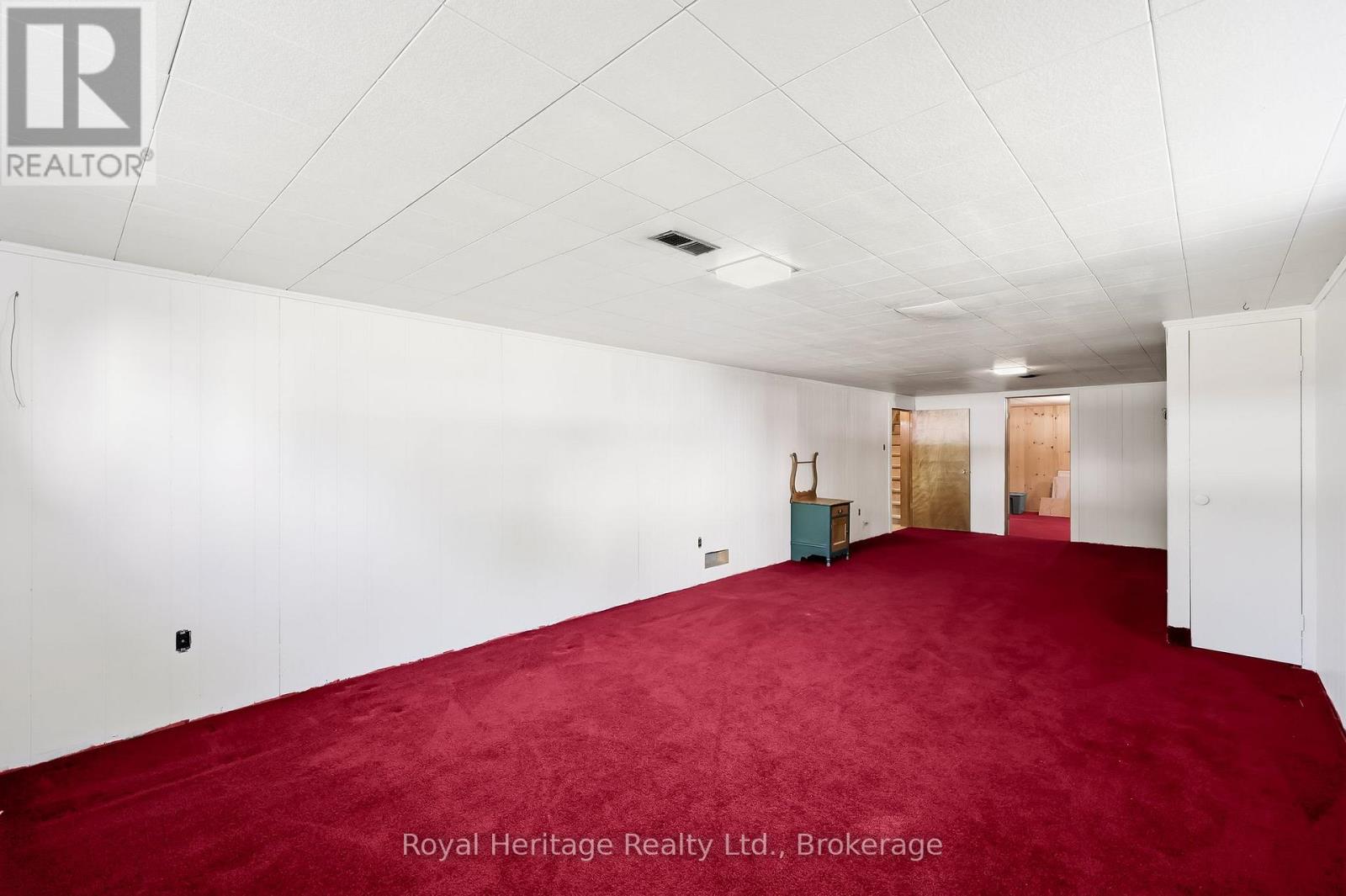 12 Simcoe Street Property Photo 22