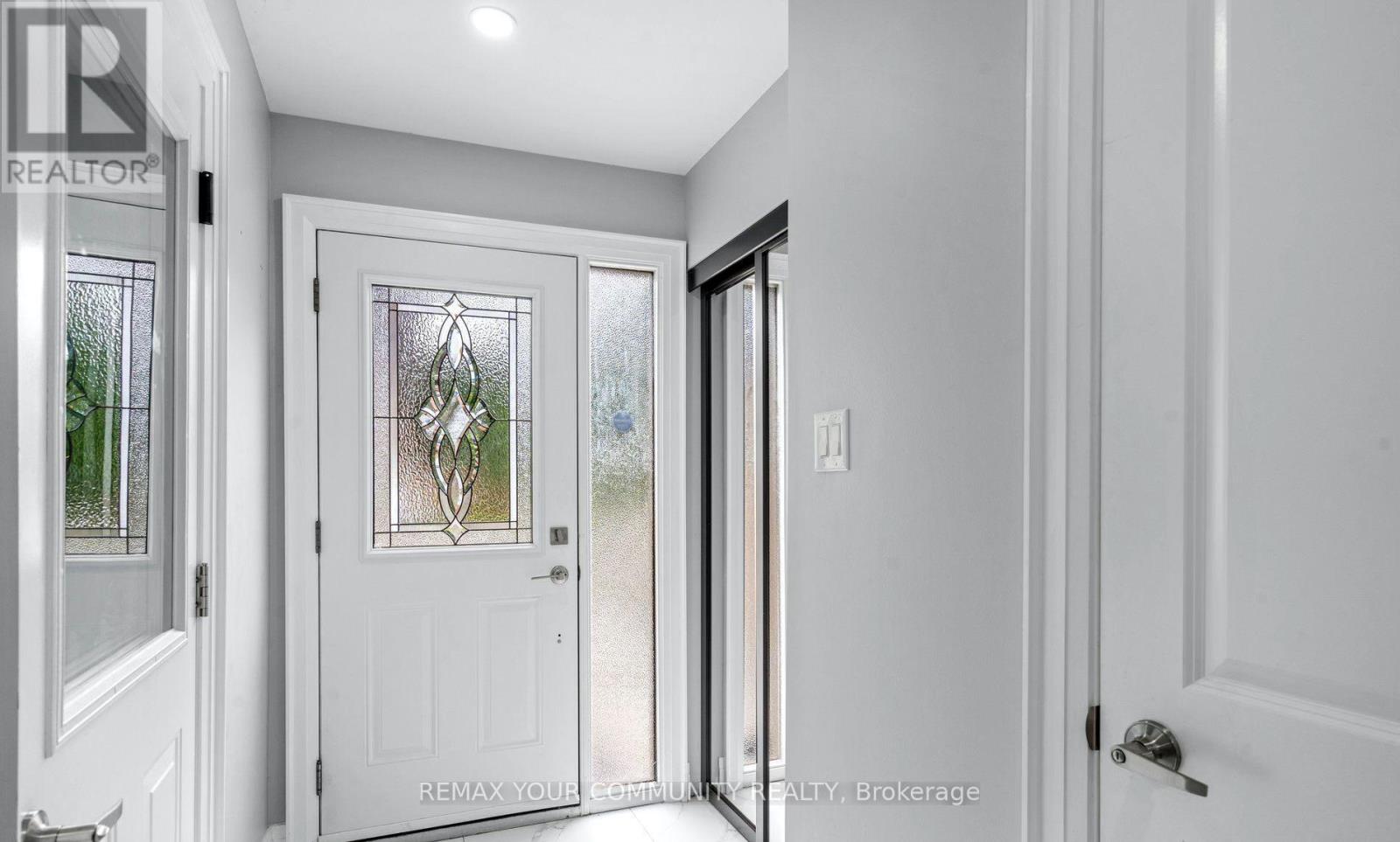 700 Stonepath Circle Property Photo 2