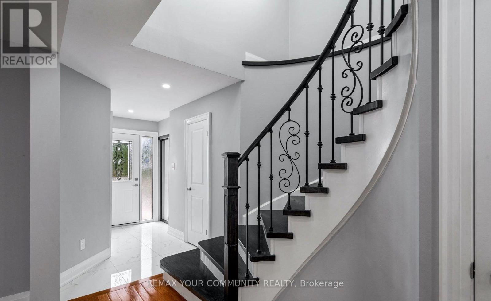 700 Stonepath Circle Property Photo 3