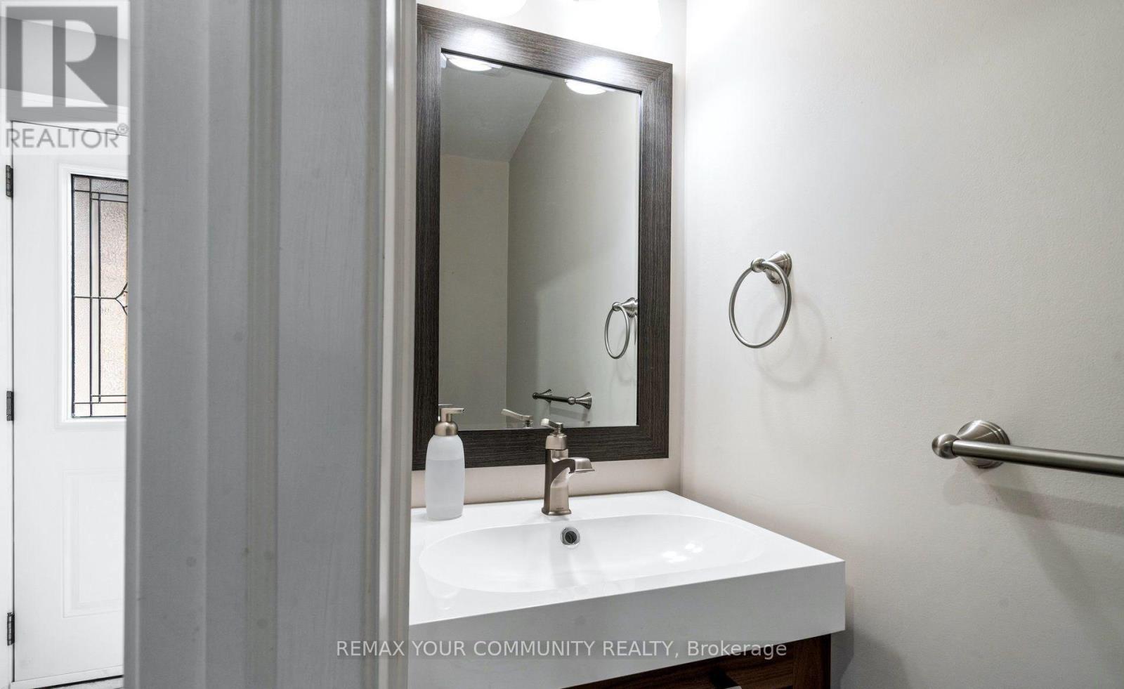 700 Stonepath Circle Property Photo 4